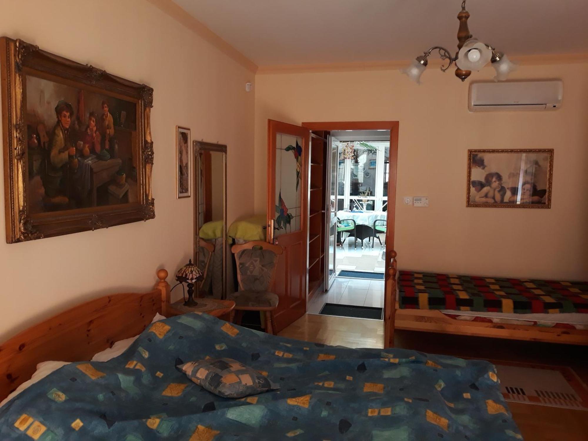 Kenezy Lux Apartman Vendeghaz Гайдусобосло Екстер'єр фото
